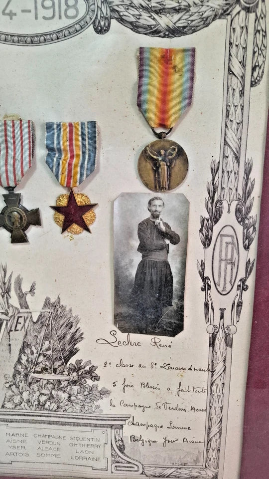 Cadre de René Leclerc du 8e Zouaves de Marche avec ses médailles